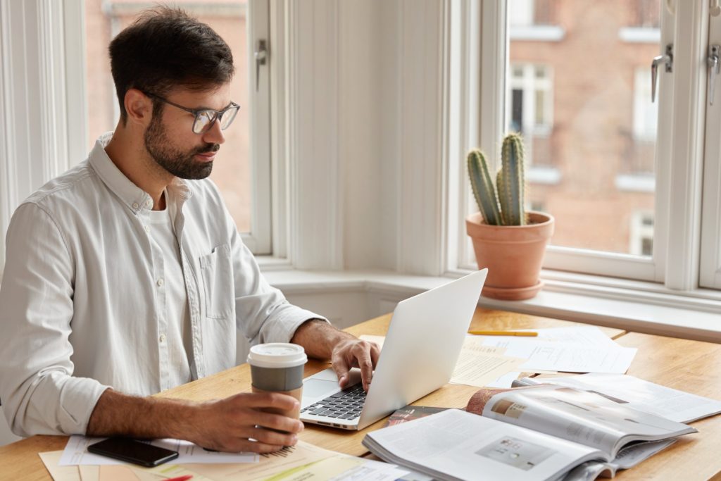 freelancer compliance risk